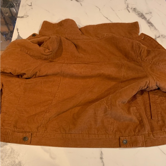 A brown coat from Ardene size medium four pockets - Picture 4 of 6